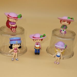 A Collection of 5 Miniture Strawberry Shortcake PVC Figures - New - Vintage